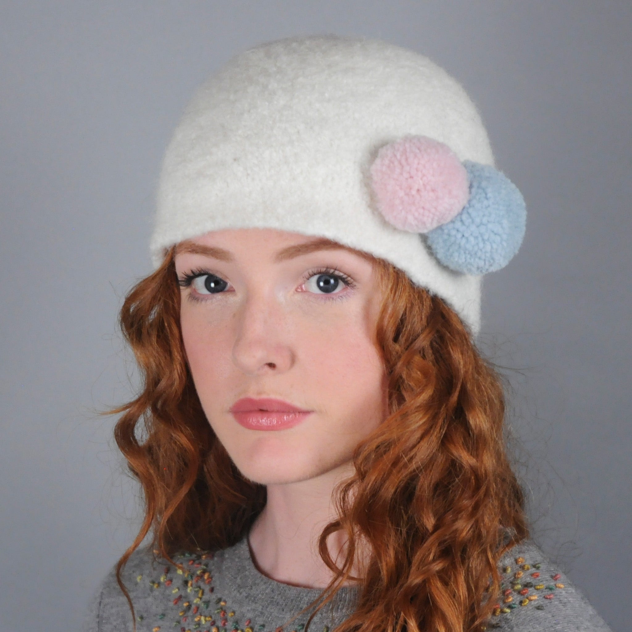 Pom Pom Cloche